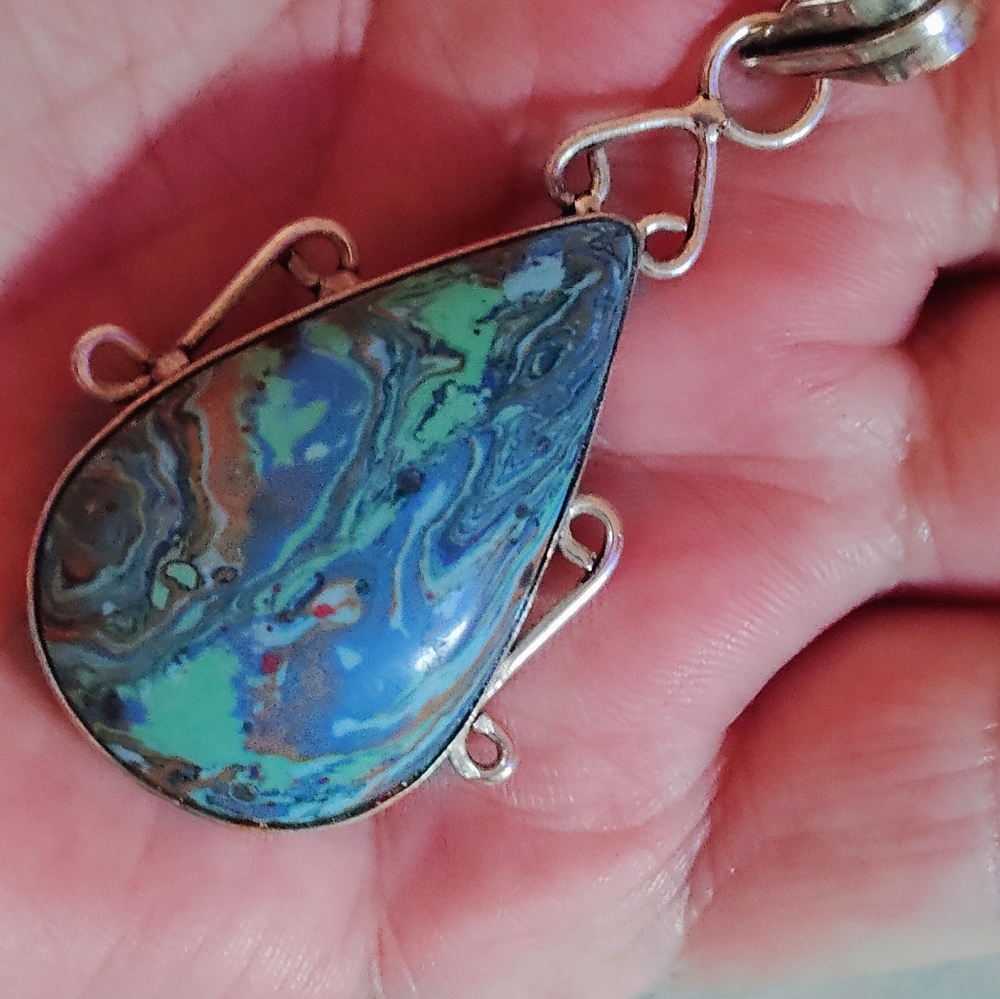 NWT-GORGEOUS 🔥ARIZONA SPINEY TURQUOISE. TEARDROP PENDT. 18 INCH CHAIN. STERLING